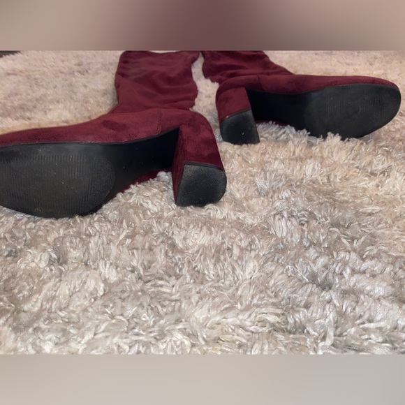 Carlos Santana Suede Knee High Boots - Picture 4 of 4